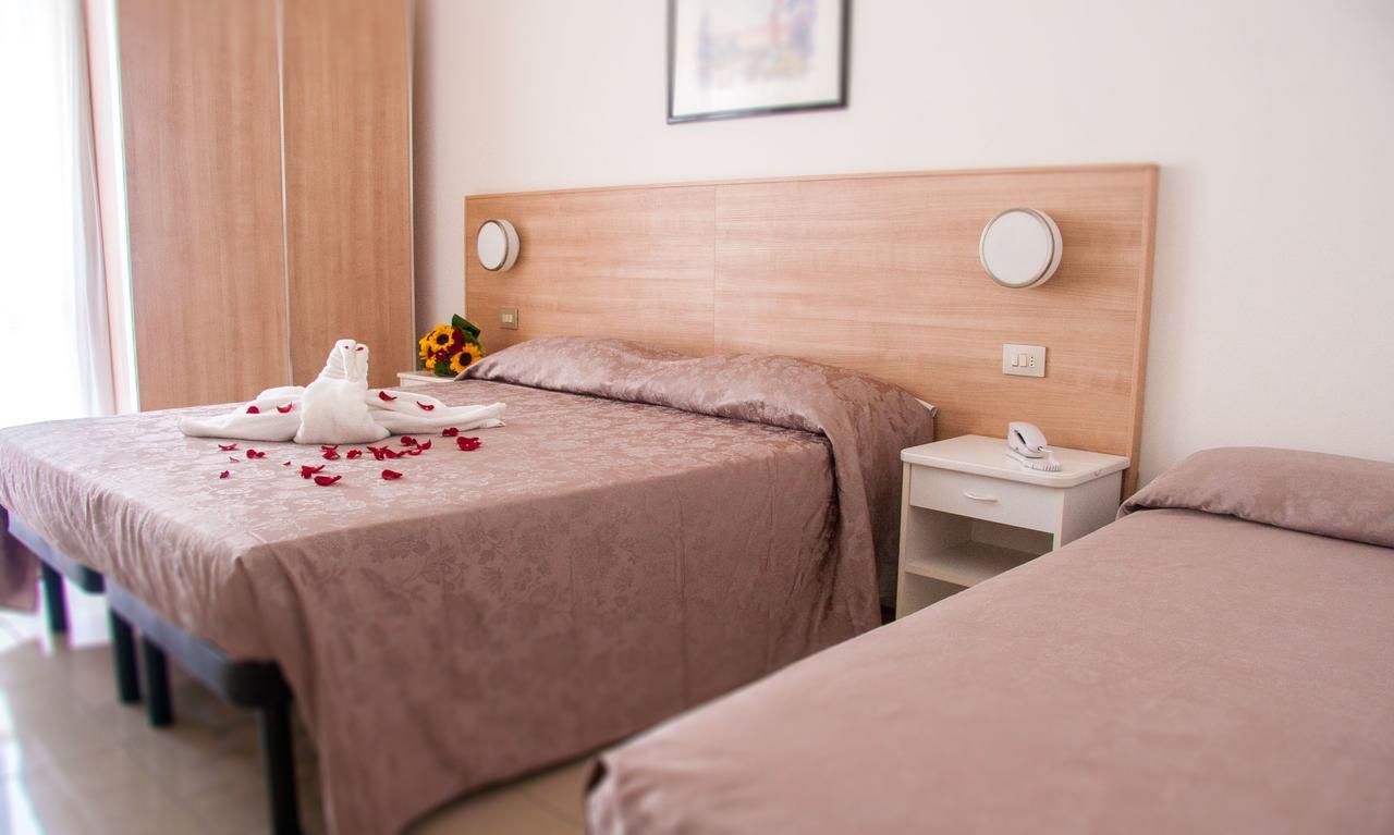 Hotel Raffaello Cesenatico Εξωτερικό φωτογραφία